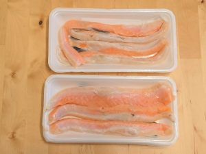 脂が美味しく旨味たっぷり 実はヘルシーな鮭のハラミ ハラス Yuki S Small Kitchen