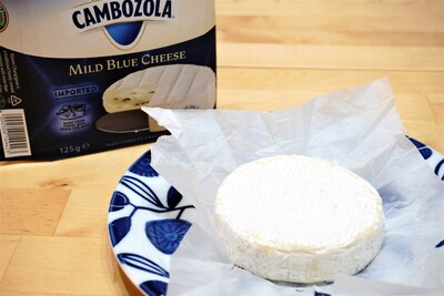カルディ「カンボゾーラ」は、カマンベールチーズ＋ゴルゴンゾーラの良いとこ取りのチーズ！ - Yuki's Small Kitchen